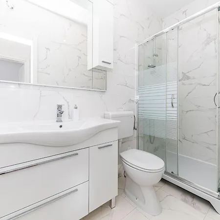 2 Bedroom Awesome In Kastel Kambelovac Kaštela