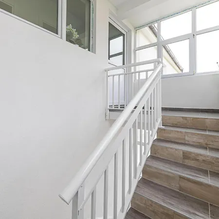 2 Bedroom Awesome In Kastel Kambelovac Kaštela
